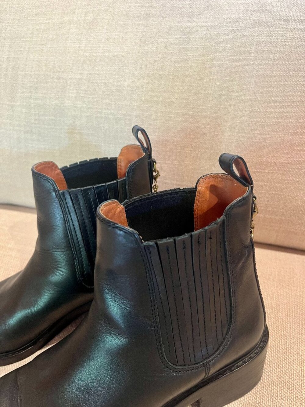 Coach Bowery Black Leather Chelsea Ankle Boots with Gold Charm Made in Italy - Picture 4 of 14